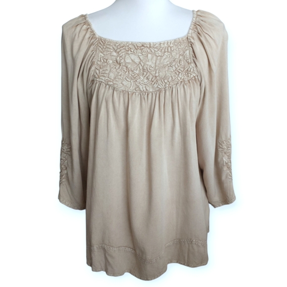 Solitaire Beige Embroidered Blouse Sz.M EUC. - Picture 1 of 5